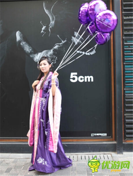 鳳凰游戲世界杯大穿越 蹴鞠娘PK足球寶貝