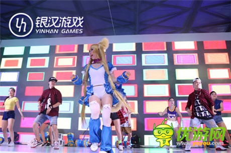 耀舞耀時尚 2014ChinaJoy銀漢游戲展臺采風