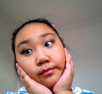 碉堡了！小學(xué)生教你如何化妝
