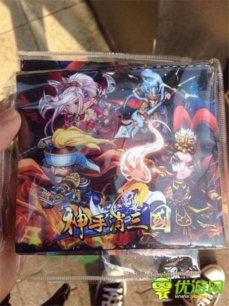 鬧市人體燈箱奪眼球《三國志亂消》繁體版登陸臺(tái)灣