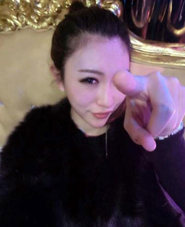 美女玩《實況俱樂部》中足彩29萬 遇上渣男捐款潛逃